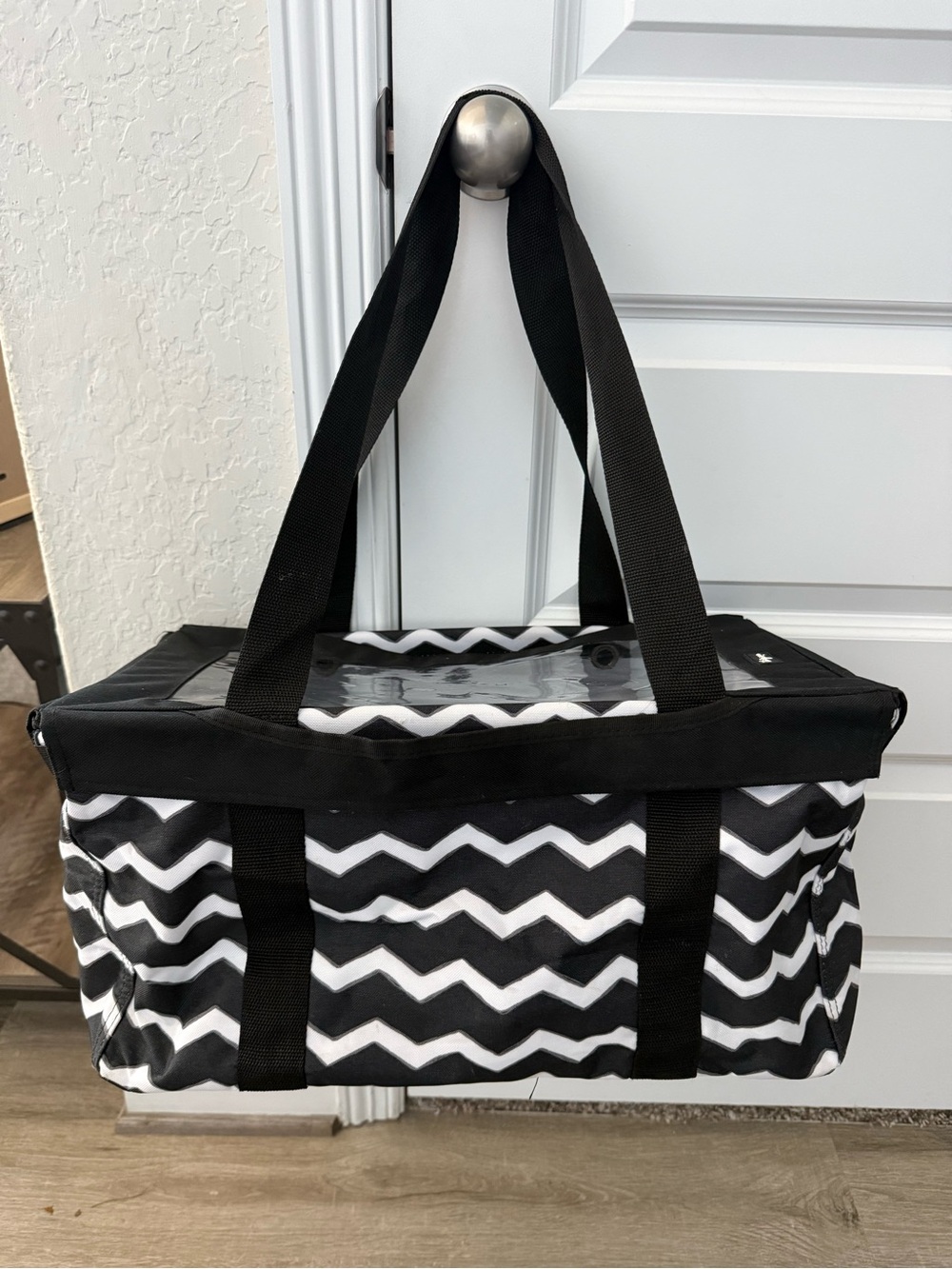 thirty-one Black and White Chevron Medium Utility Tote with Lid